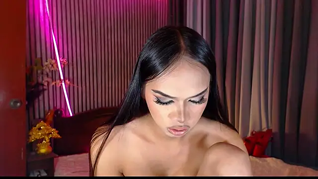 Unforgettablejulia online show from 01.10.26