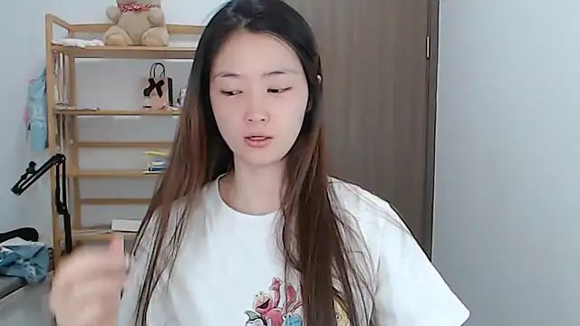 Snapshot of Mimi-cnbaby chatting on 04.08.26 Mimi-cnbaby online show from 04.08.26