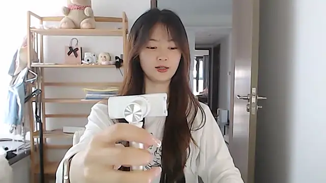 Snapshot of Mimi-cnbaby chatting on 04.10.26 Mimi-cnbaby online show from 04.10.26