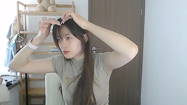 Snapshot of Mimi-cnbaby chatting on 04.11.26 Mimi-cnbaby online show from 04.11.26