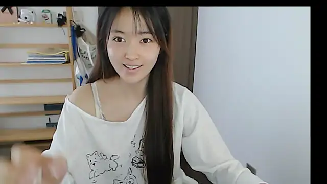 Snapshot of Mimi-cnbaby chatting on 04.17.26 Mimi-cnbaby online show from 04.17.26