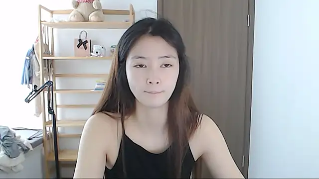 Snapshot of Mimi-cnbaby chatting on 04.18.26 Mimi-cnbaby online show from 04.18.26