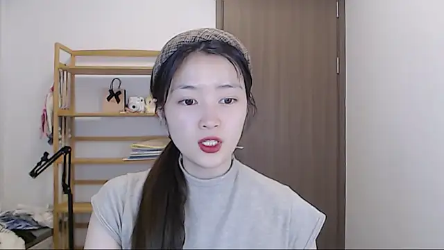 Snapshot of Mimi-cnbaby chatting on 04.19.26 Mimi-cnbaby online show from 04.19.26