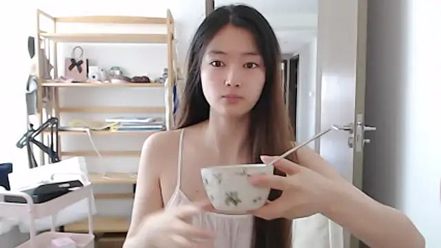 Snapshot of Mimi-cnbaby chatting on 05.17.26 Mimi-cnbaby online show from 05.17.26