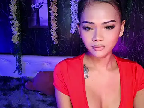 Snapshot of ur_holly_lexie chatting on 10.06.25 ur holly lexie online show from 10.06.25