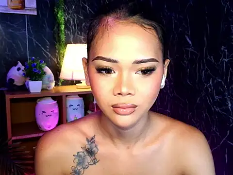 Snapshot of ur_holly_lexie chatting on 10.27.25 ur holly lexie online show from 10.27.25