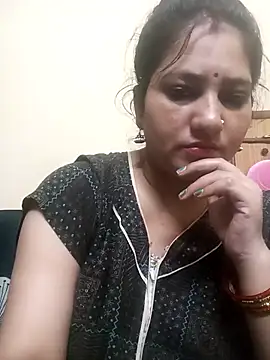 Snapshot of nisha_sweet chatting on 10.02.25 nisha sweet online show from 10.02.25