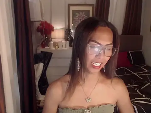 Snapshot of Nathalieheartt chatting on 06.08.26 Nathalieheartt online show from 06.08.26