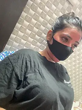 Snapshot of Hot_Jaanvi_ chatting on 06.29.26 Hot Jaanvi online show from 06.29.26