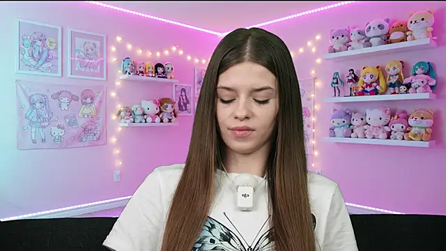 sukie spooky online show from 04.08.26