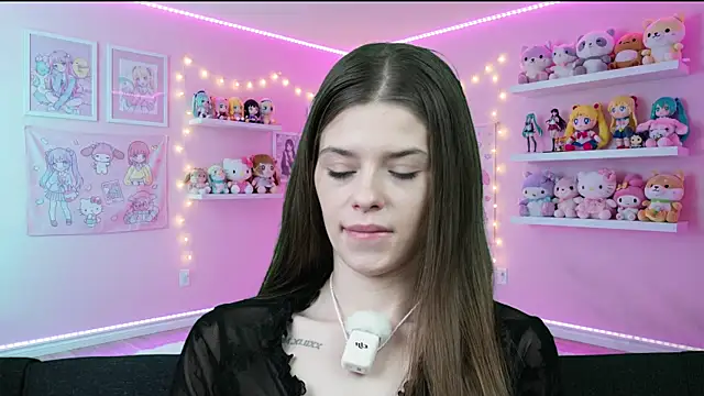 sukie spooky online show from 04.14.26