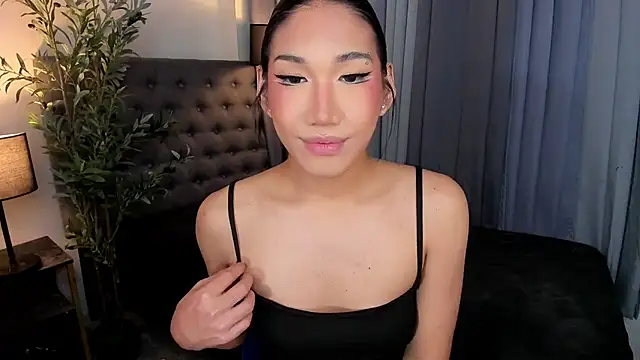 Hugecockasianprincess online show from 08.05.26