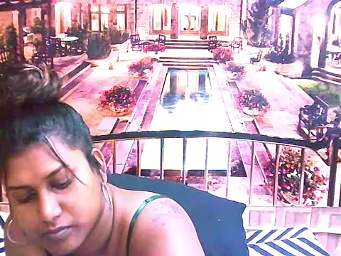 Snapshot of IndianChocolatepie4u chatting on 10.22.25 IndianChocolatepie4u online show from 10.22.25