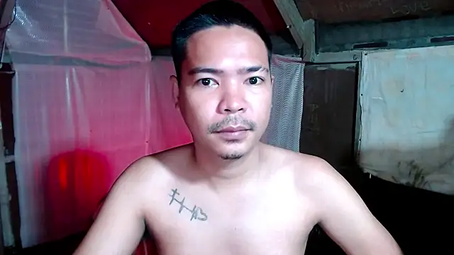 Snapshot of MANIACasianX chatting on 09.19.25 MANIACasianX online show from 09.19.25