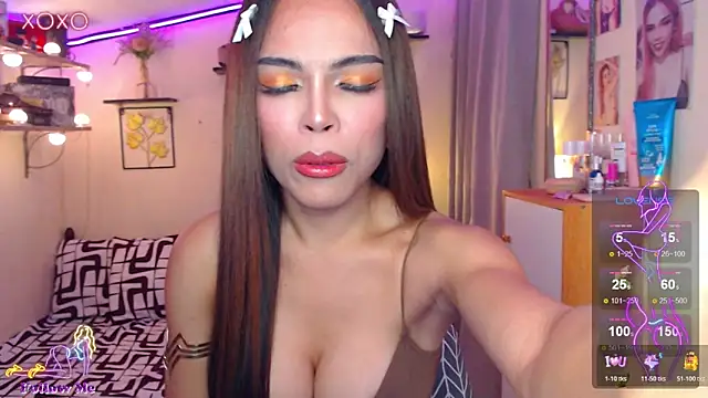 Snapshot of izabella_moore chatting on 03.11.26 izabella moore online show from 03.11.26