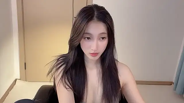 Seraphina-se online show from 10.18.25