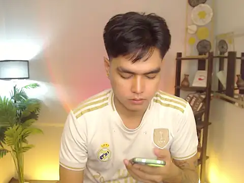 Snapshot of JakeXolsen chatting on 10.25.25 JakeXolsen online show from 10.25.25