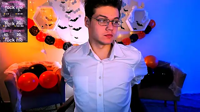 lucas long  online show from 10.26.25