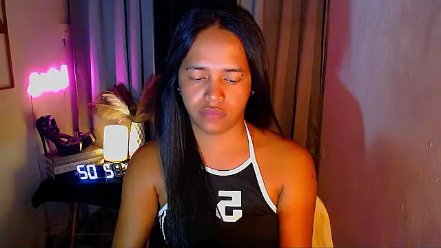 Lorainnelustts online show from 02.02.26