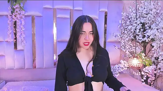 HannaCollins  online show from 09.28.25