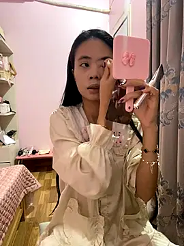 Snapshot of Dau-Tayy chatting on 09.22.25 Dau-Tayy online show from 09.22.25