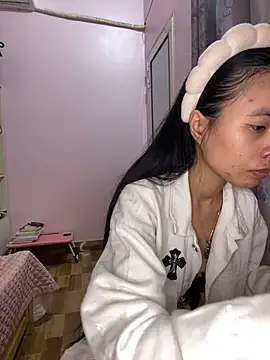 Snapshot of Dau-Tayy chatting on 10.23.25 Dau-Tayy online show from 10.23.25