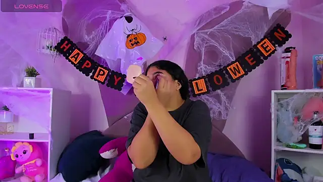 Amanda Moore online show from 10.23.25