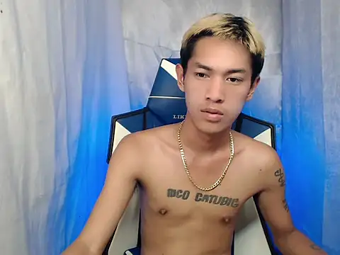 Snapshot of riks_tyler chatting on 02.02.26 riks tyler online show from 02.02.26