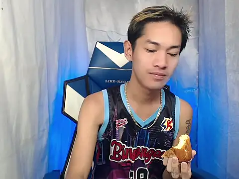 Snapshot of riks_tyler chatting on 02.06.26 riks tyler online show from 02.06.26