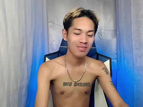 Snapshot of riks_tyler chatting on 02.08.26 riks tyler online show from 02.08.26