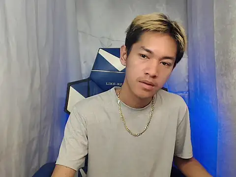 Snapshot of riks_tyler chatting on 02.11.26 riks tyler online show from 02.11.26