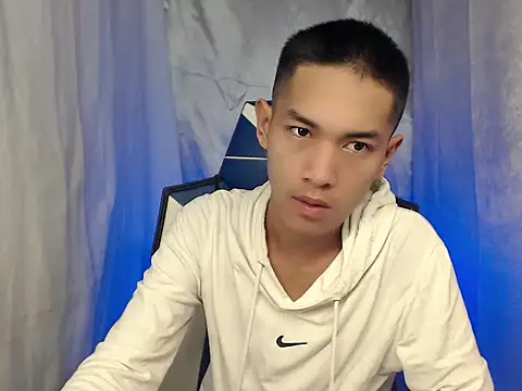 Snapshot of riks_tyler chatting on 02.22.26 riks tyler online show from 02.22.26