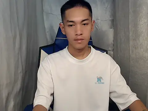 Snapshot of riks_tyler chatting on 02.24.26 riks tyler online show from 02.24.26