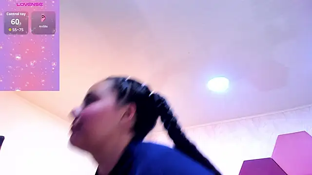 ArielleWilde online show from 11.23.25