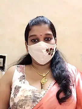 Snapshot of amelia-rani chatting on 09.25.25 amelia-rani online show from 09.25.25