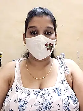 Snapshot of amelia-rani chatting on 10.10.25 amelia-rani online show from 10.10.25