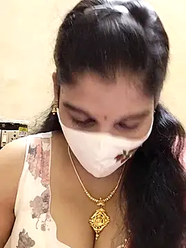 Snapshot of amelia-rani chatting on 10.13.25 amelia-rani online show from 10.13.25