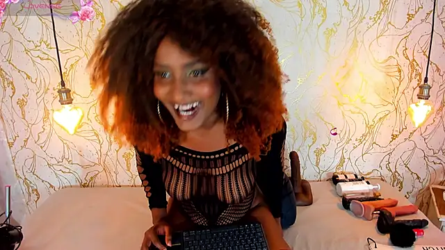 NAOMY COOPER online show from 10.08.25