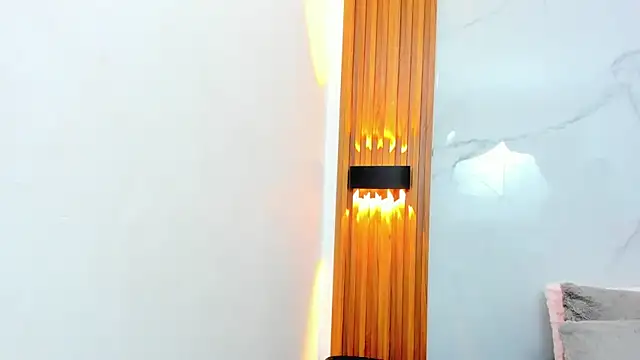 IsabellaMonet online show from 12.16.25