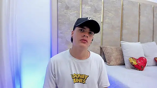 BenitoSaenz online show from 10.17.25