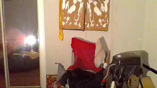 Snapshot of JezOne555 chatting on 12.05.25 JezOne555 online show from 12.05.25