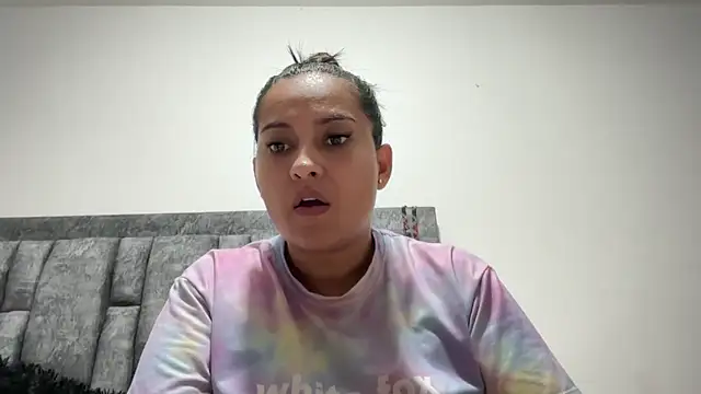 Snapshot of Sophia_copper chatting on 10.03.25 Sophia copper online show from 10.03.25