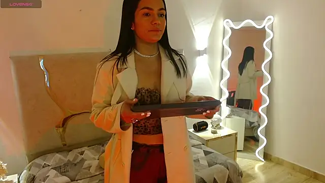 Snapshot of Rosalind_tay chatting on 10.23.25 Rosalind tay online show from 10.23.25