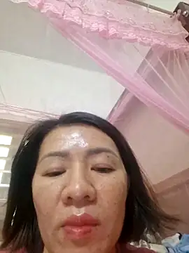 Snapshot of Hailey_babe chatting on 09.22.25 Hailey babe online show from 09.22.25