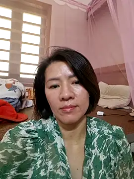 Snapshot of Hailey_babe chatting on 09.25.25 Hailey babe online show from 09.25.25