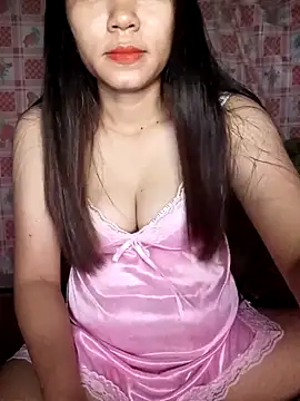 Snapshot of Ladygirl_x chatting on 10.18.25 Ladygirl x online show from 10.18.25