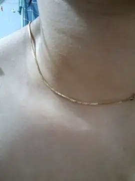 Suna Lina online show from 10.17.25