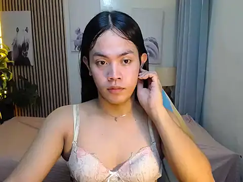 Snapshot of lava_lux chatting on 10.15.25 lava lux online show from 10.15.25