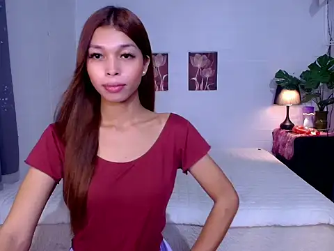 Snapshot of Missmooreexx chatting on 10.22.25 Missmooreexx online show from 10.22.25