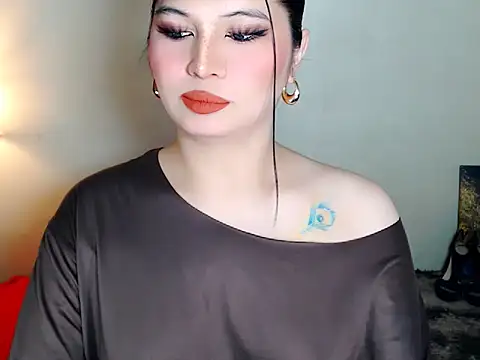 NaomiSmall online show from 01.06.26